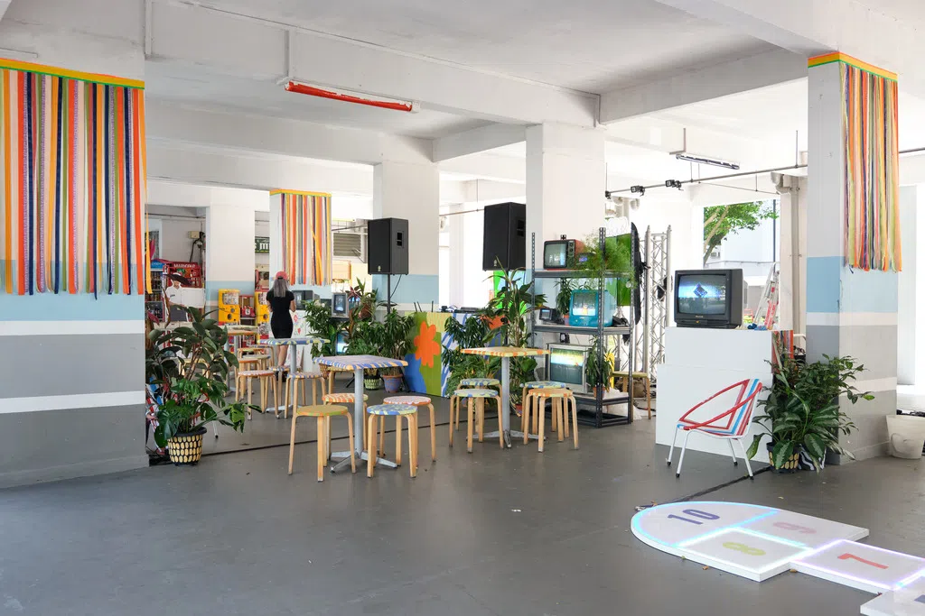 Play!在组屋楼下搭建的多感官游乐场。（取自官网）