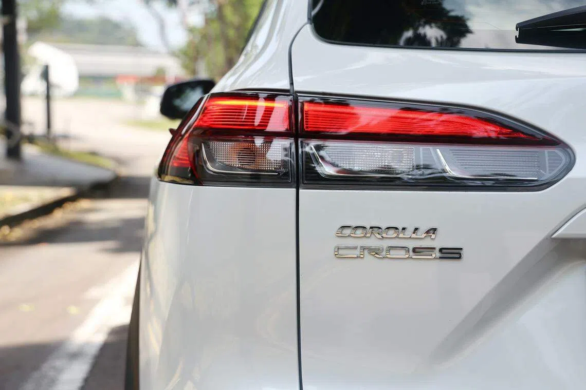 尾部同样采用细长条的尾灯造型，与头灯相呼应。（陈渊庄摄）