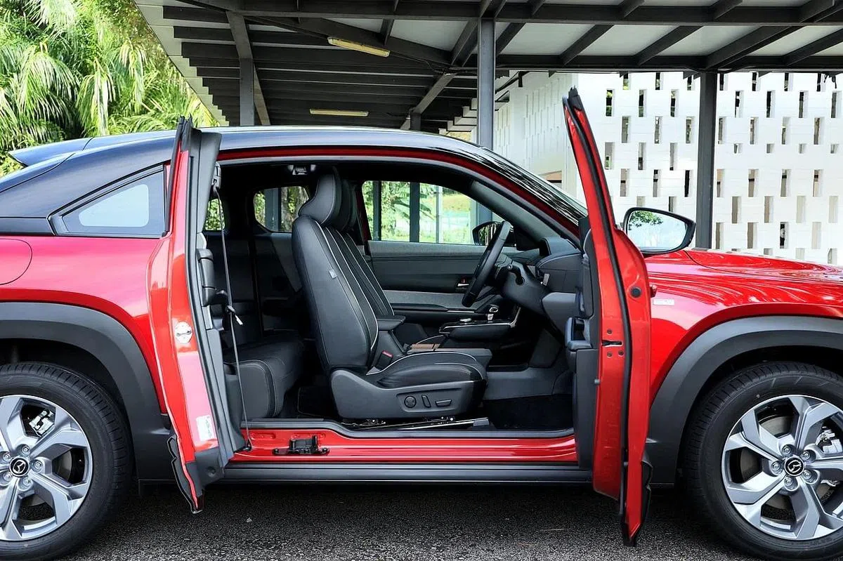 独特的对开门设计非常吸睛。（龙国雄摄）