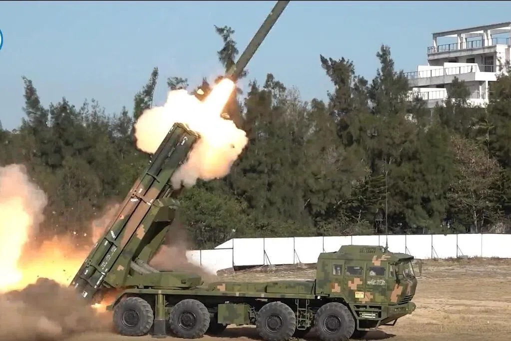 台海巡署：解放军发射七枚火箭弹至演习禁航区 无人伤