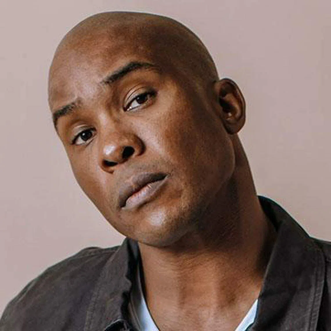 《汉密尔顿》国际巡演卡斯成员，饰演华盛顿的亚伯拉罕（Darnell Abraham）：通过舞台演绎让历史人物更人性化，拉近他和观众的距离，让观众产生共鸣并感受到鼓舞。（Hamilton International Tour提供）