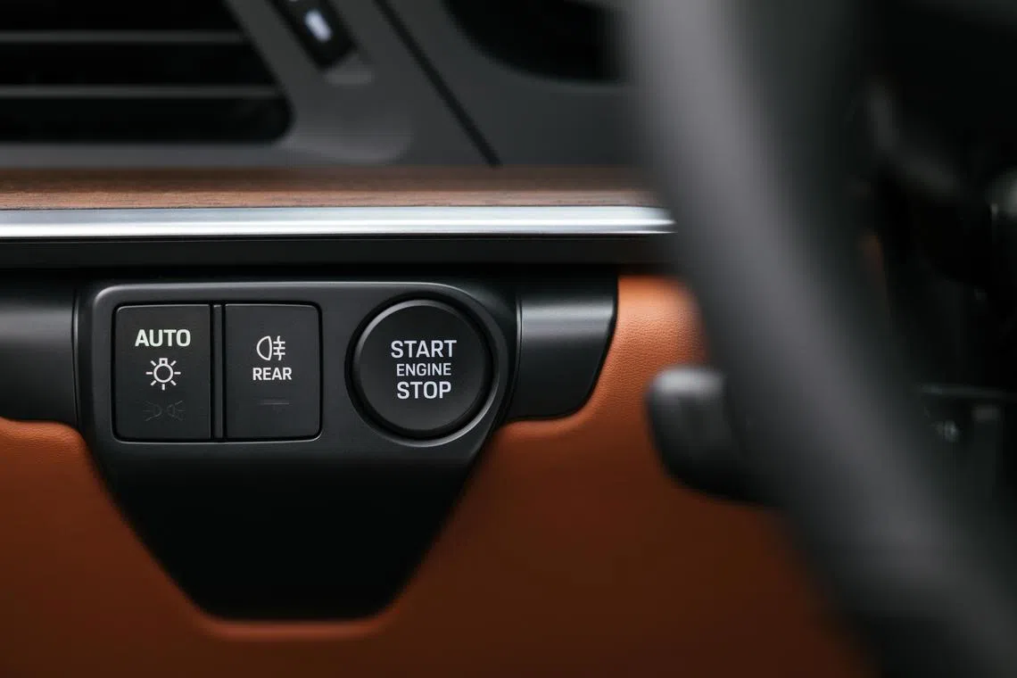 保时捷911 Carrera有全新内饰和大幅扩展的标准配置，将驾驶体验提升到新水平。（保时捷提供）