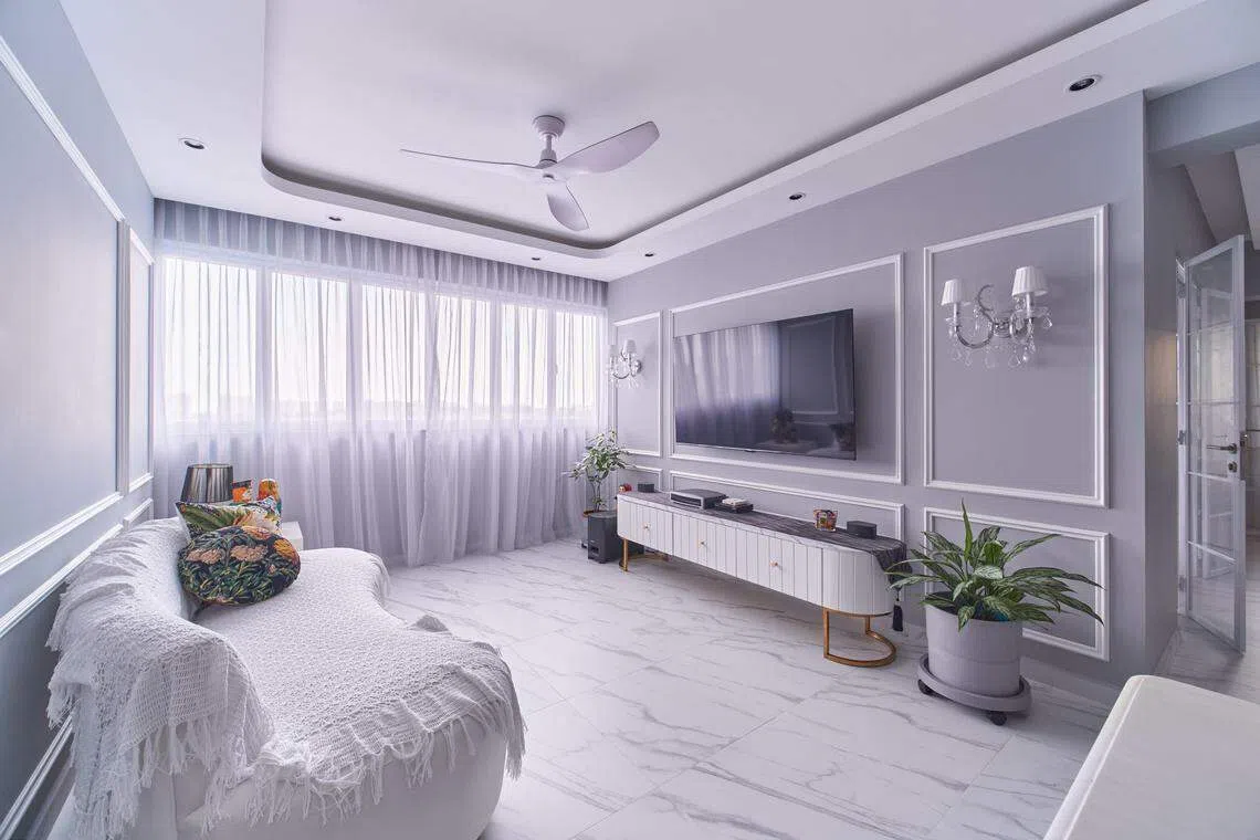 客厅沙发的有机弧形不会占据太多空间。（Free Space Intent）