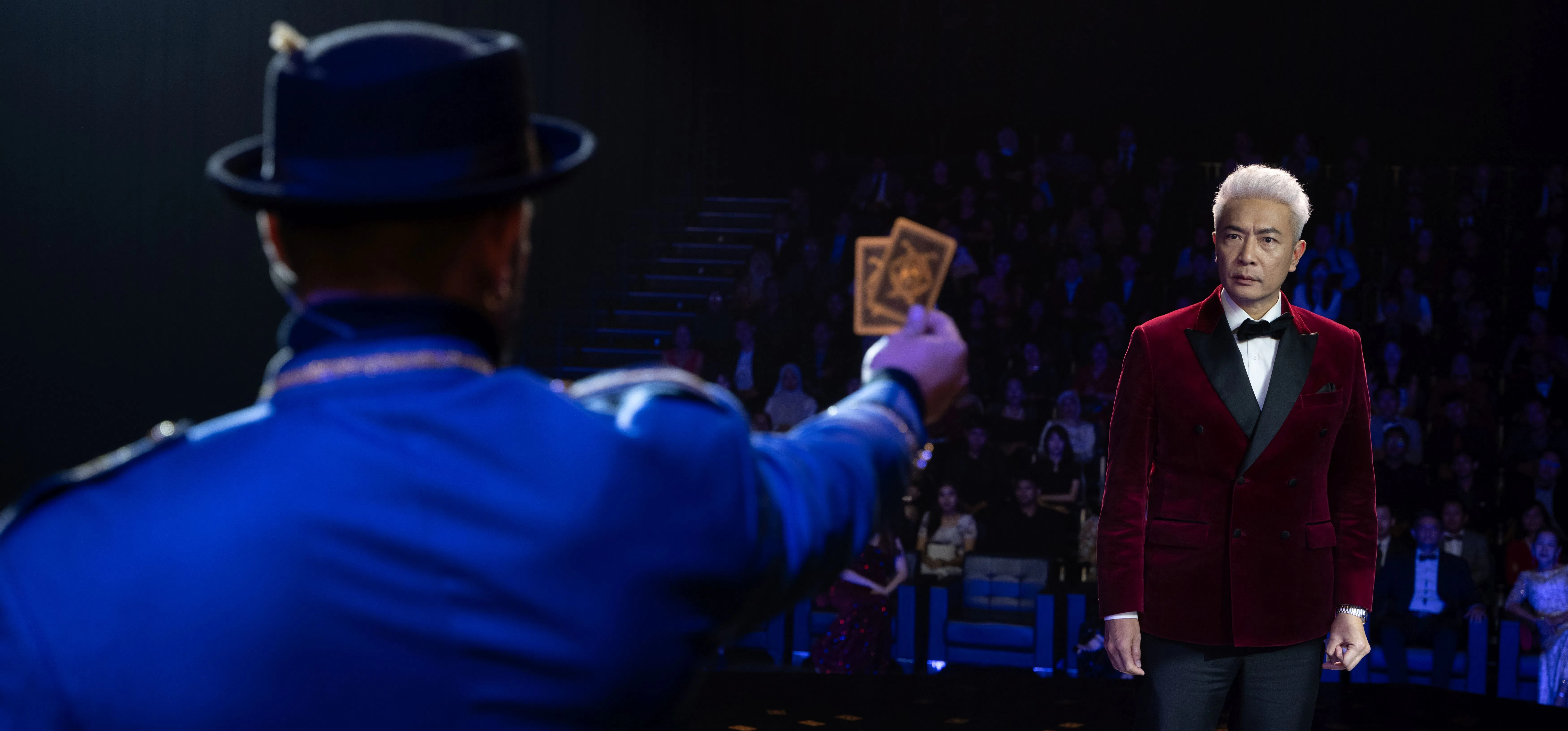 郑斌辉（右）扮演的反派，不介意自己戏份多寡。（嘉华院线提供）