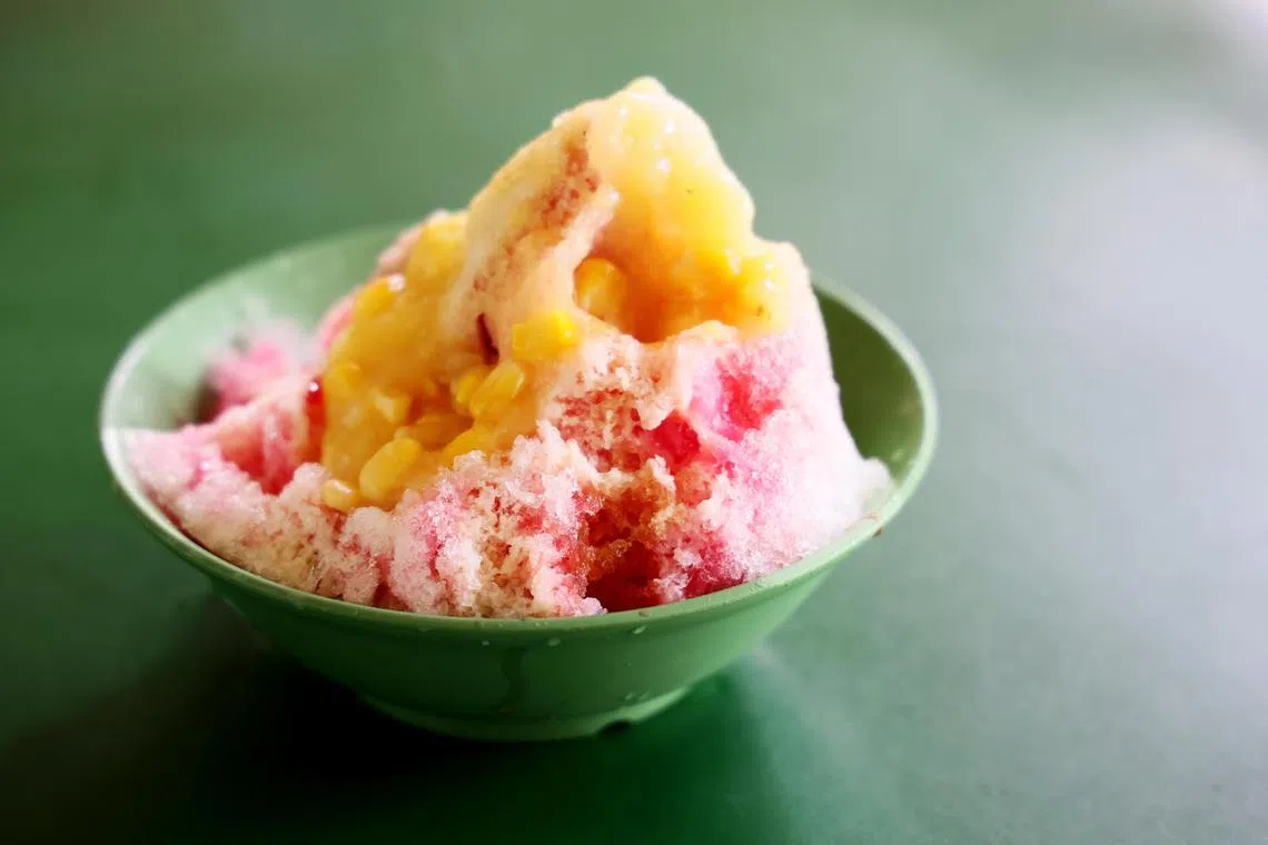 英记甜品的经典红豆冰。（龙国雄摄）