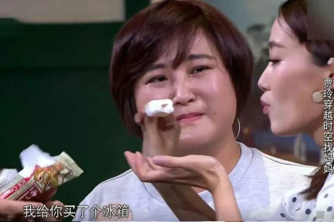 贾玲在小品《你好，李焕英》真情流露的演绎看哭无数网民。（视频截图）