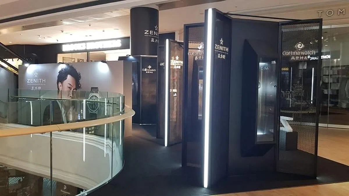 高登钟表携手真立时在莱佛士城开设专卖店。（图/商家提供）