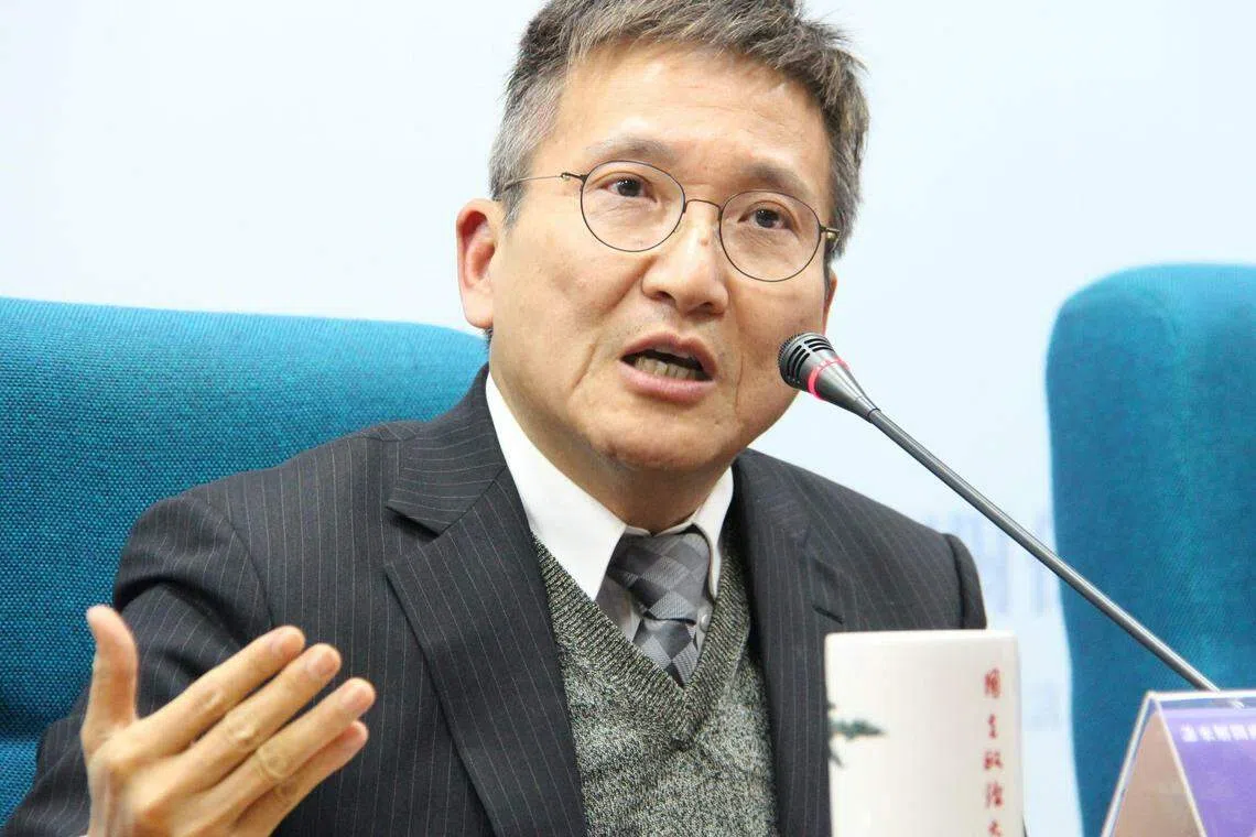 台湾淡江大学两岸关系研究中心主任张五岳（图）12月26日提出，北京不可能让两岸统一问题永远只停留在和平发展，面对反独促统压力，台湾新任总统责无旁贷。（台湾政治大学国际关系研究中心提供）