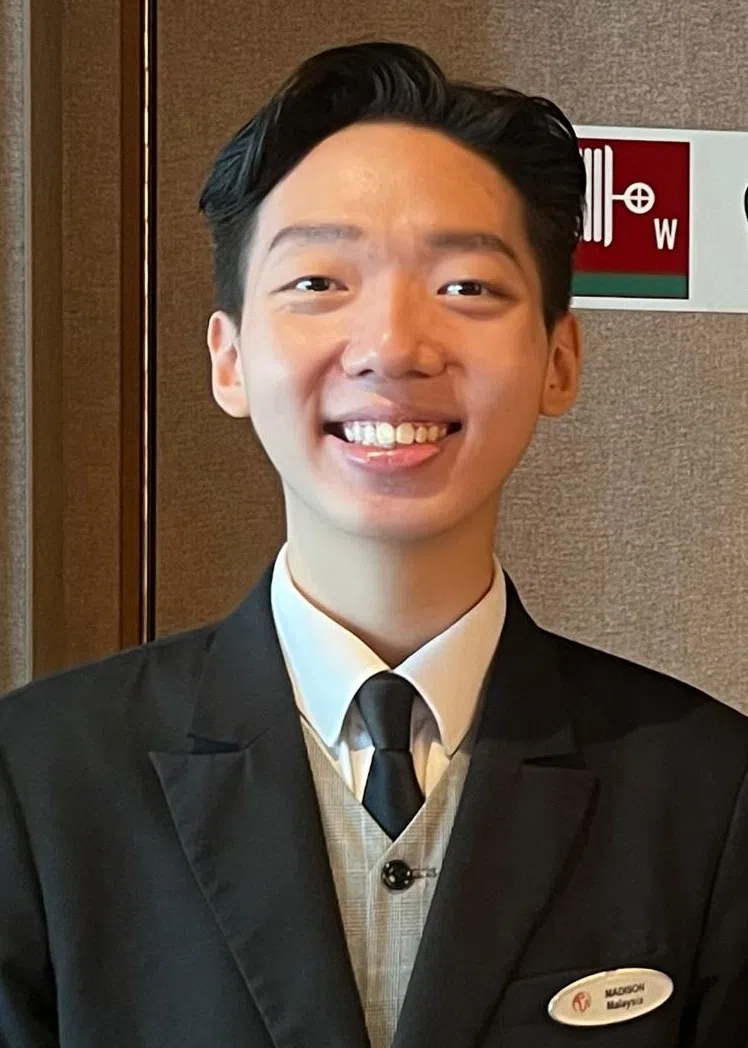 照顾我们的管家Madison是一位淳朴的马来西亚青年，对所负责的乘客照顾得无微不至。（尤沙摄）