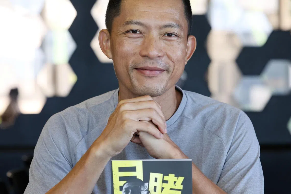 沈倾掞新书《目睹基辅之兵临城下》记录战争中的乌克兰生活。（邝启聪摄）