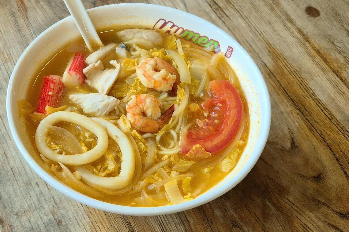 冬炎汤底与日本拉面的组合有新意。（陈爱薇摄）