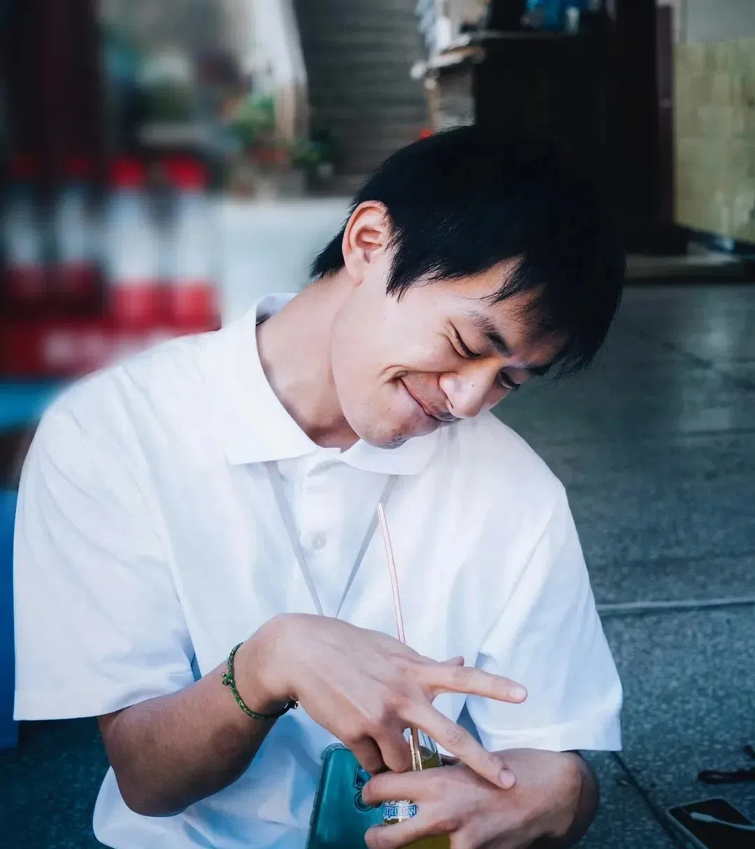 易烊千玺在《小小的我》精彩演绎脑瘫少年角色，影帝呼声高。（互联网）