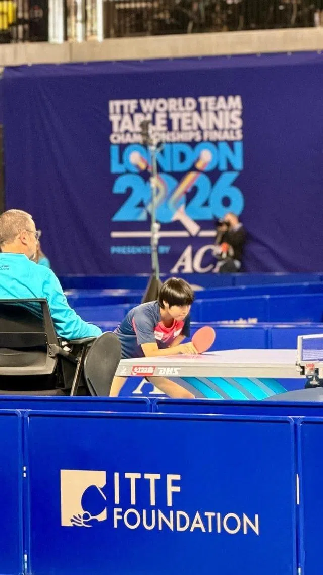 我国乒乓球小将黎明映以一场胜利完成自己的世乒赛首秀。（取自新加坡乒乓球总会脸书）