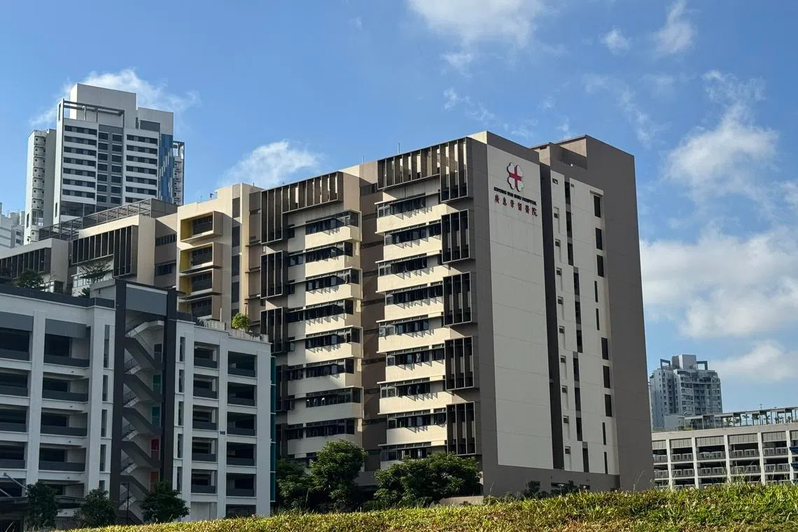 广惠肇留医院是一群粤籍商人在1920年筹办的慈善医院。（翁铭芯摄）