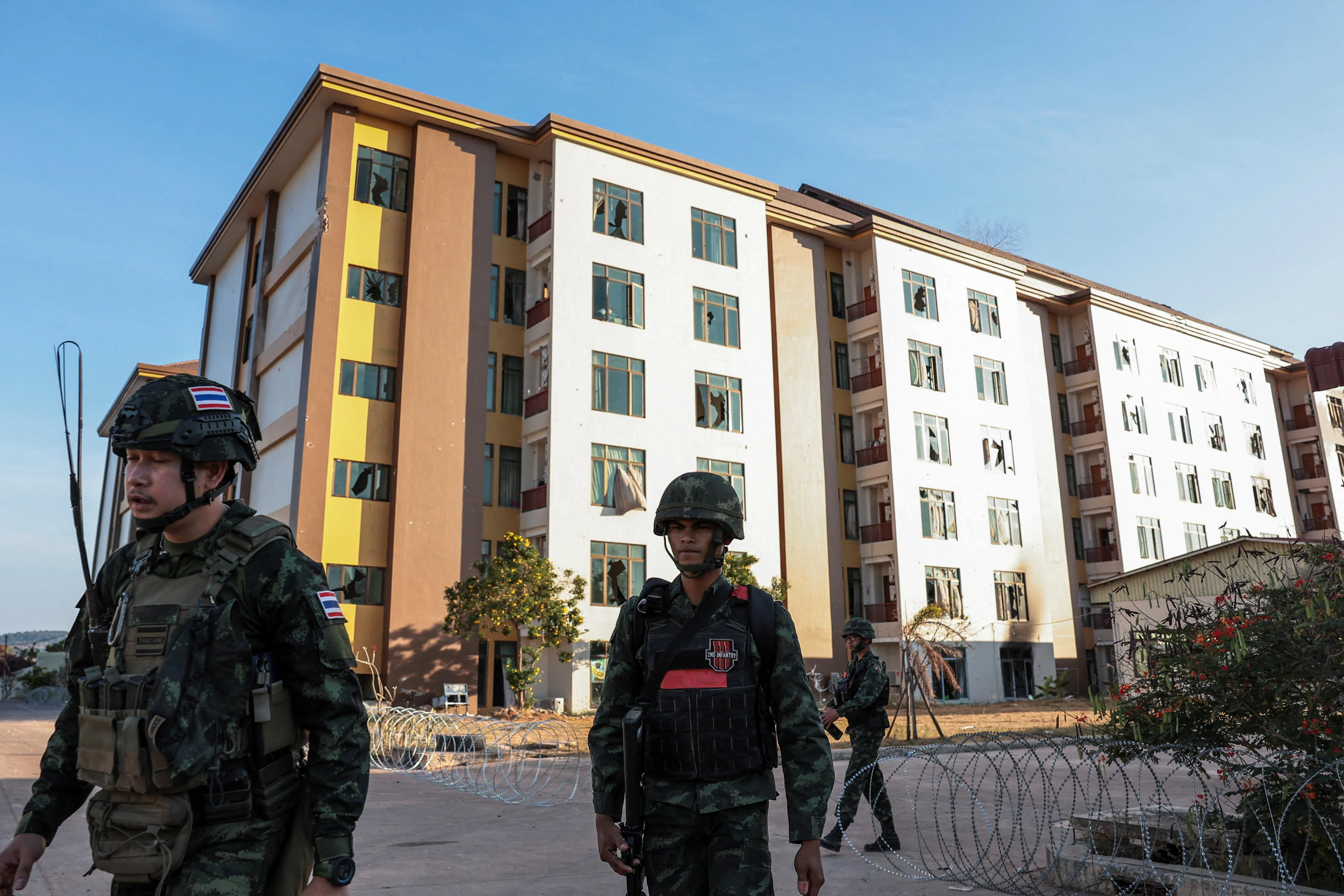 柬埔寨奥多棉吉省三隆市奥斯马镇曾被美国点名为诈骗活动窝点，美国指控这一窝点涉及人口贩运和强迫犯罪行为。泰国军方在泰柬边境冲突期间查封了这一窝点。（路透社）