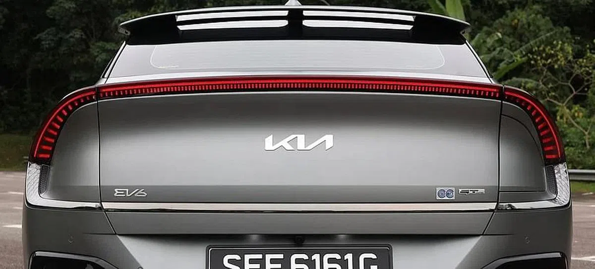 贯穿式尾灯组非常吸睛和时尚。（梁麒麟摄）