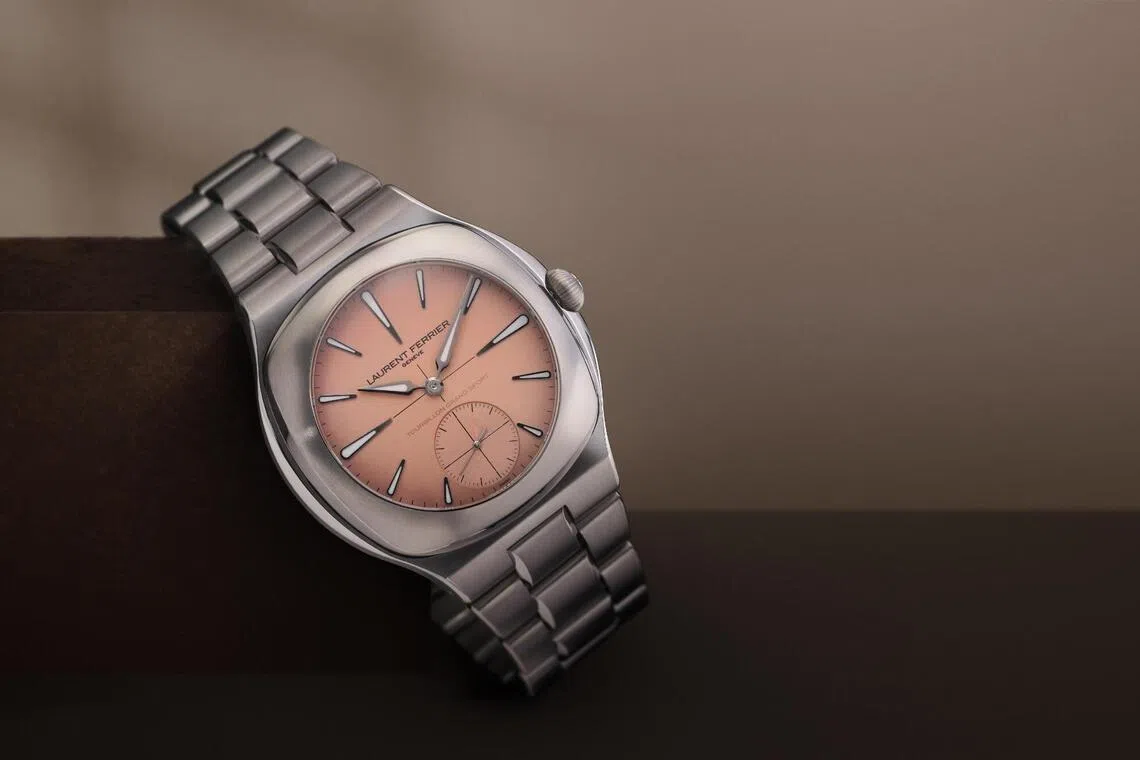 44毫米Grand Sport Tourbillon Pursuit延续工艺传统，每道工序都像赛车团队的细致调校。（罗伦斐提供）