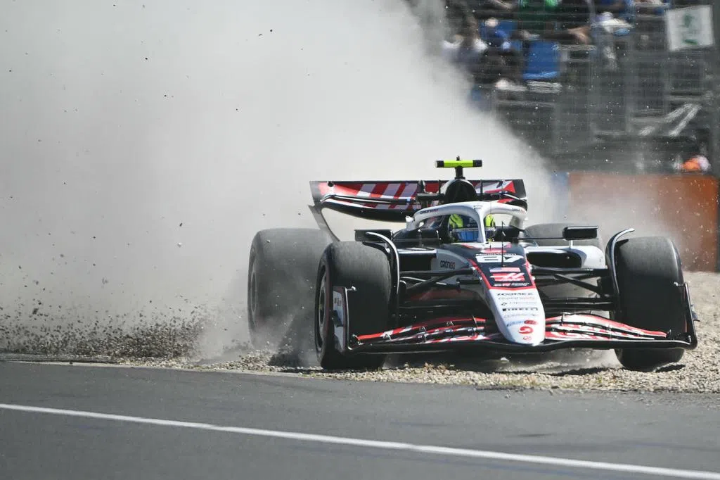 体坛周爆：新赛季墨尔本开跑 F1六新秀亮相引关注
