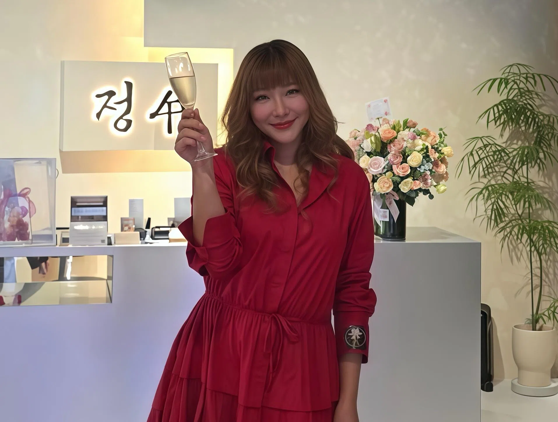 张玉华回新后，重新建立起朋友圈。（张玉华提供）