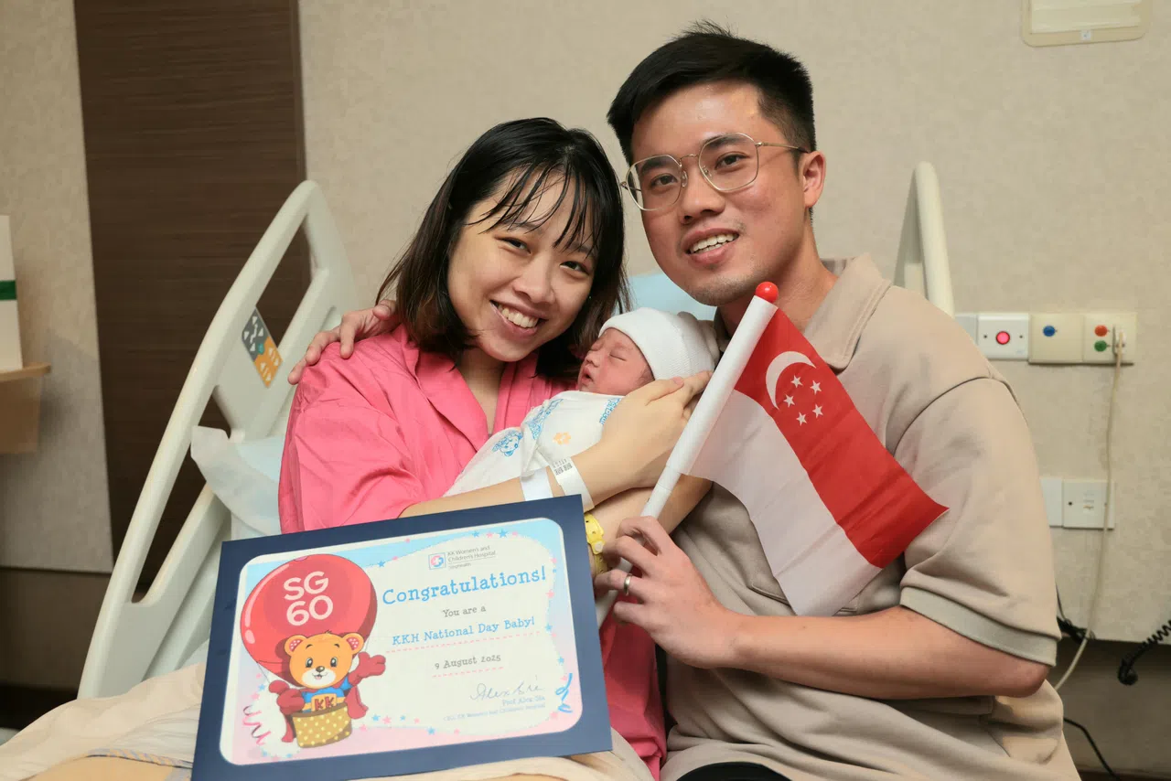 没想到会诞下国庆宝宝的刘倪吟与郑淳安，感恩在新加坡建国60周年这天迎来新生命，感受双倍的幸福与祝福。（郑一鸣摄）