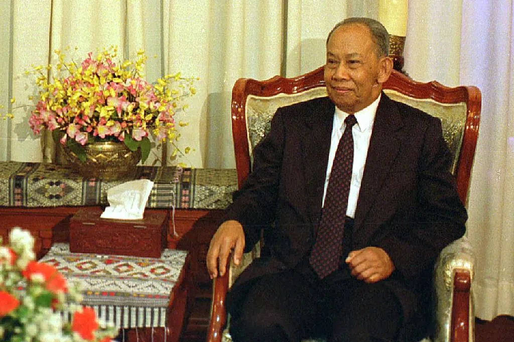 老挝前国家主席逝世 我国领导人表达深切哀悼