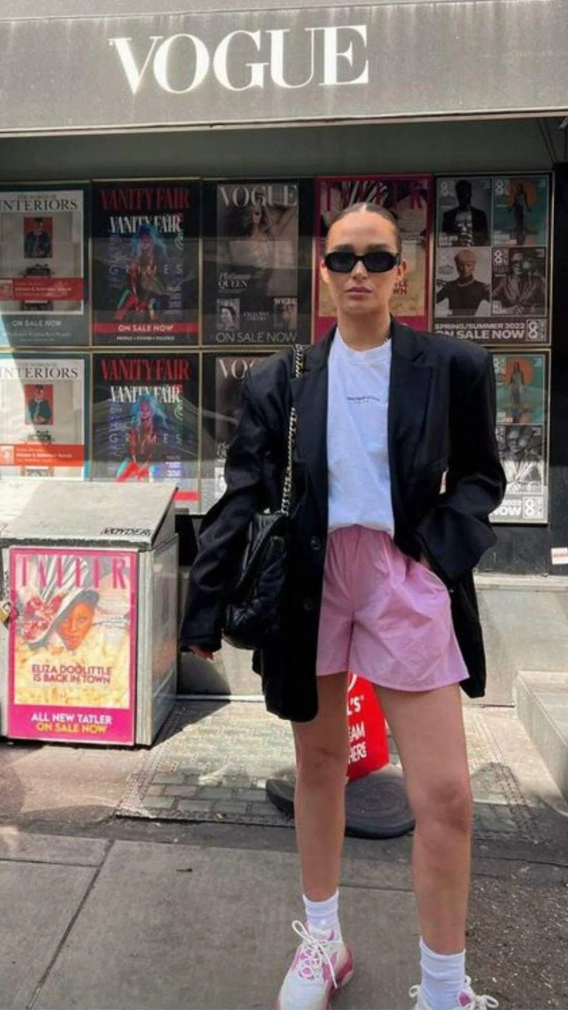 粉红色四角裤很适合女生穿搭。（互联网）