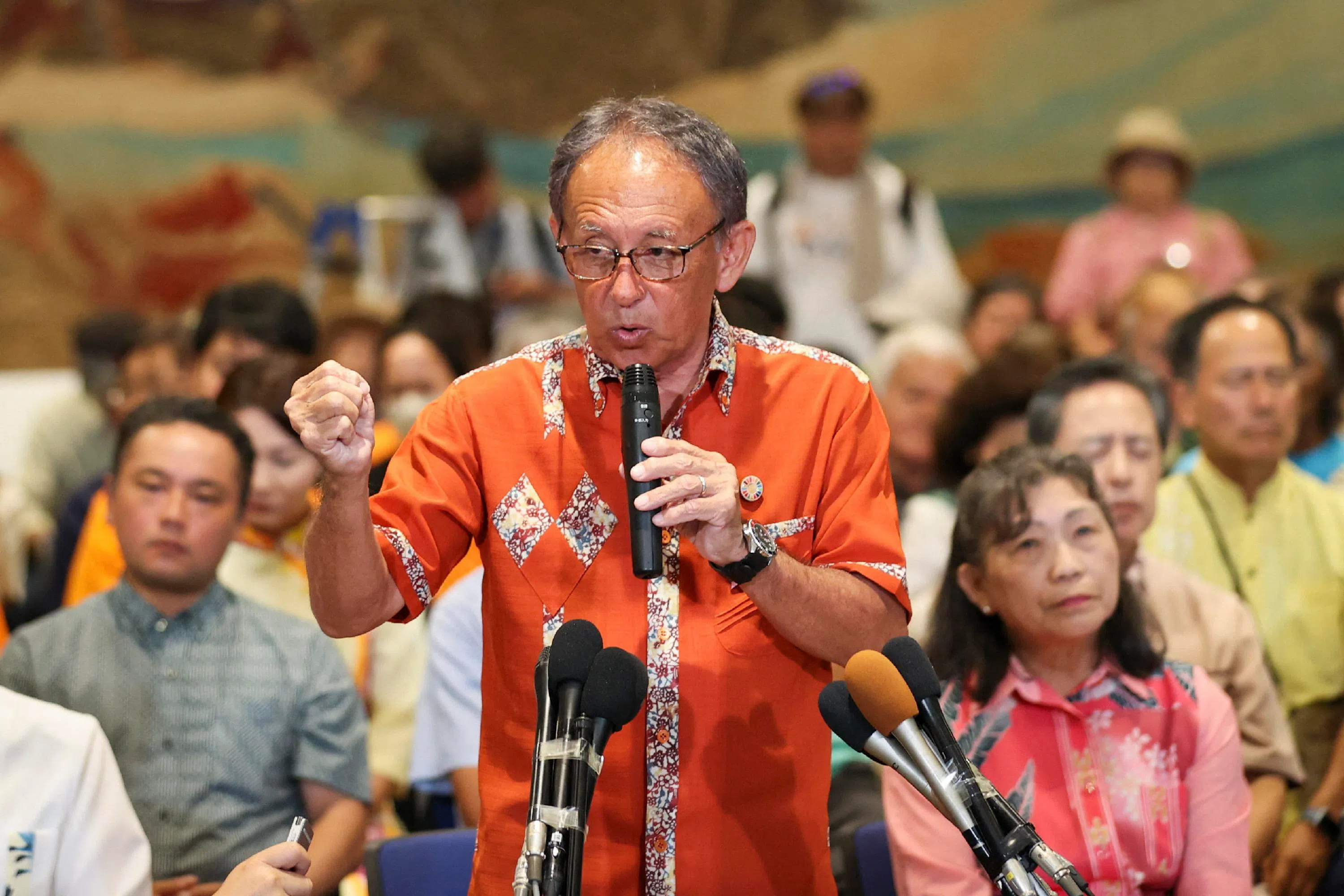 寻求第三个任期的玉城丹尼（66岁），在星期天（9月13日）举行的冲绳县知事选举中落败。（法新社）