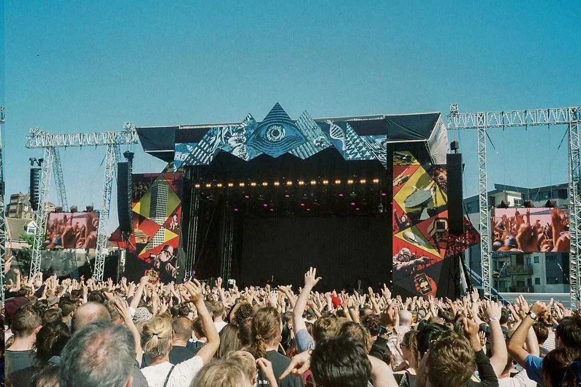 苏微理为Gorillaz音乐节设计的舞台，是他初涉活动设计的处女作。（受访者提供）