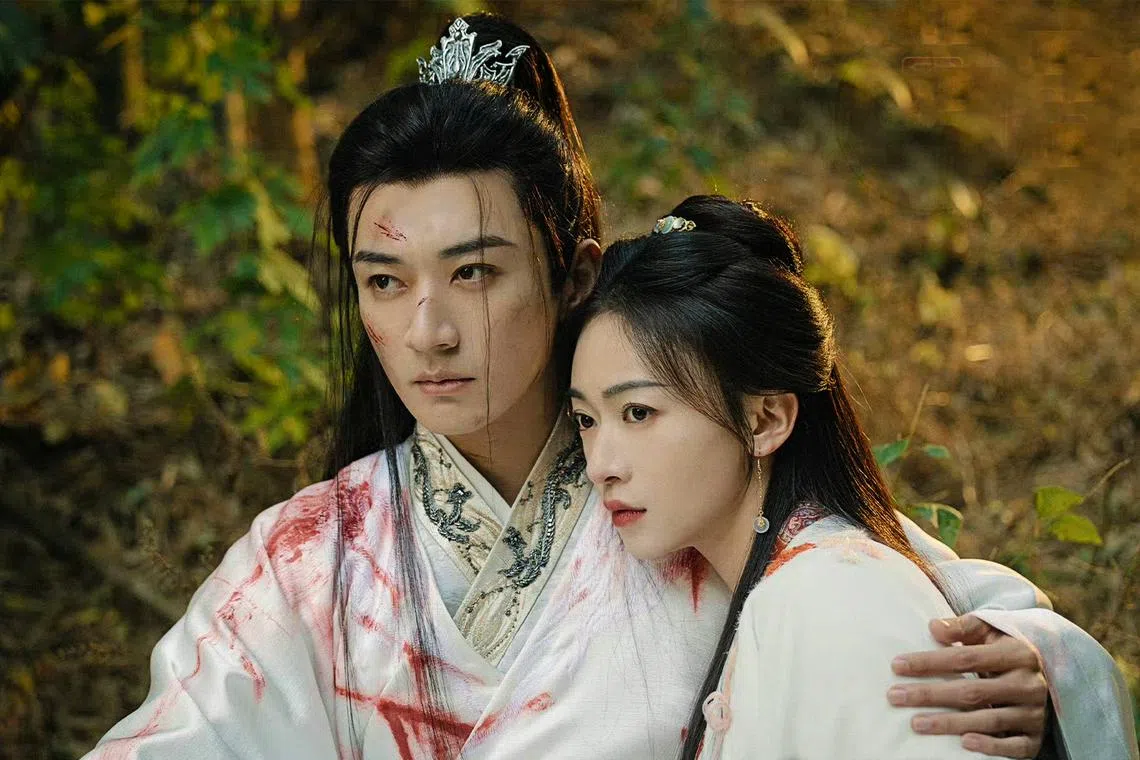 由吴谨言（右）和刘学义主演的古装剧《春花焰》结局篇迎来全员团灭的大悲剧。（取自剧集微博）