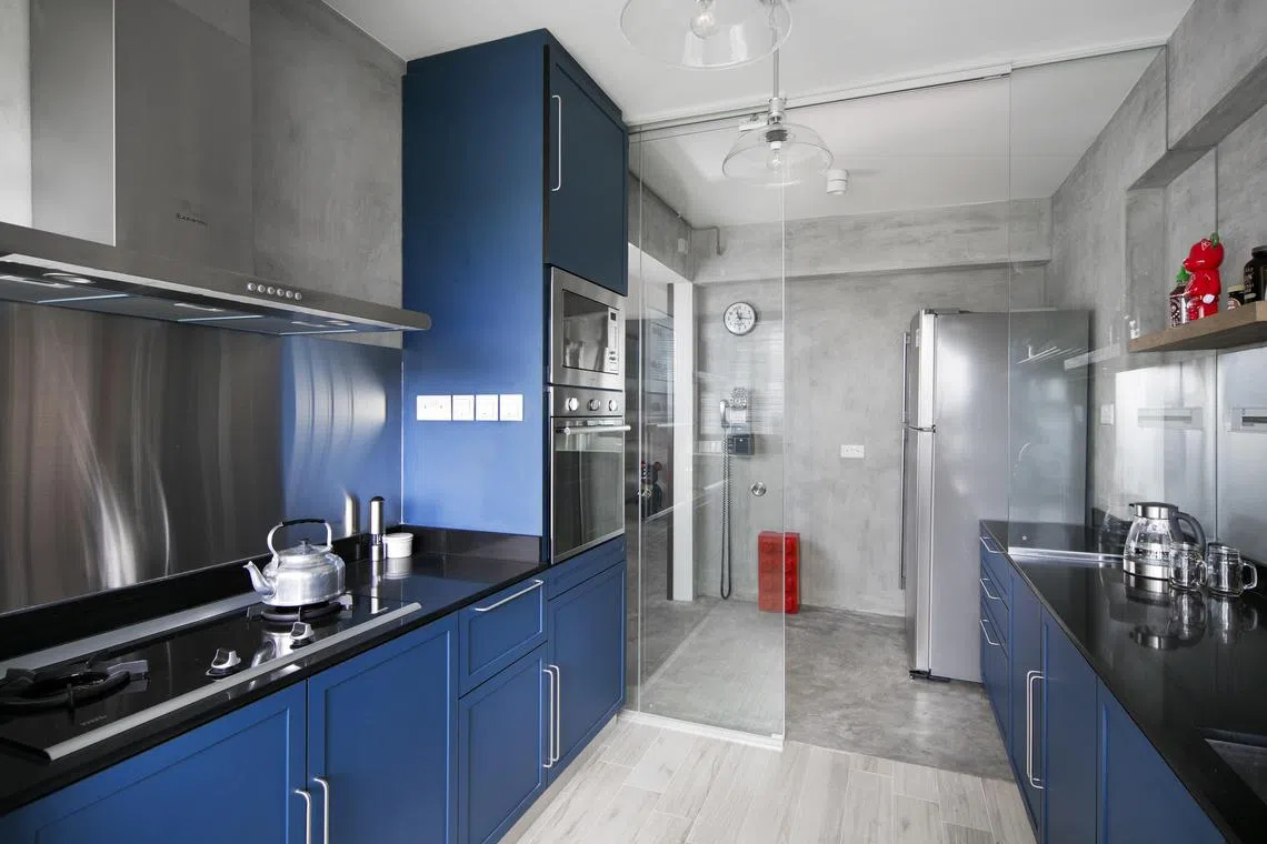 一抹克莱因蓝（Klein Blue）为厨房注入活力。（Xin Concept提供）
