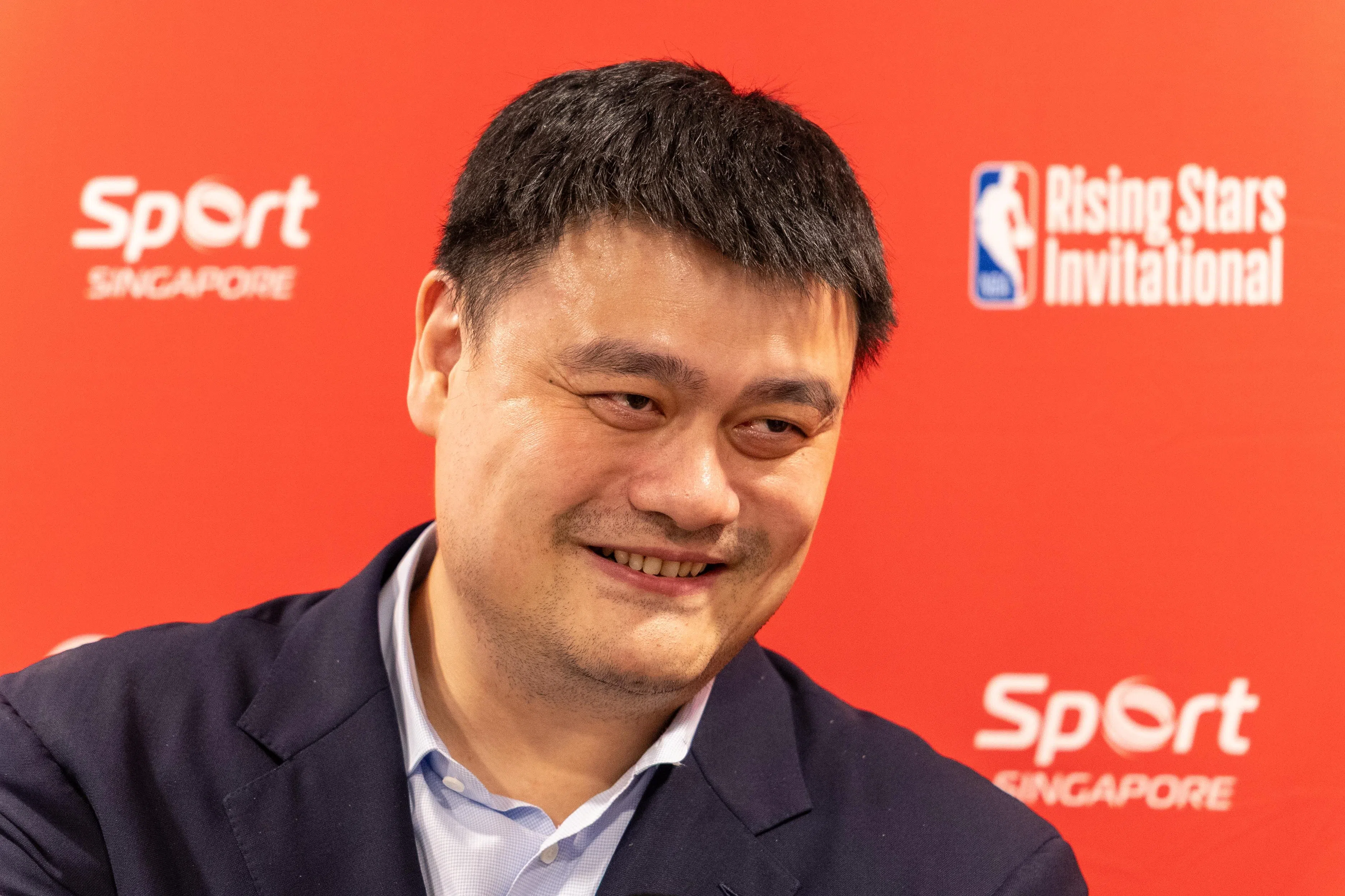 中国篮球名宿姚明（图）认为，杜兰特的转会能大大增强火箭的实力。（海峡时报）