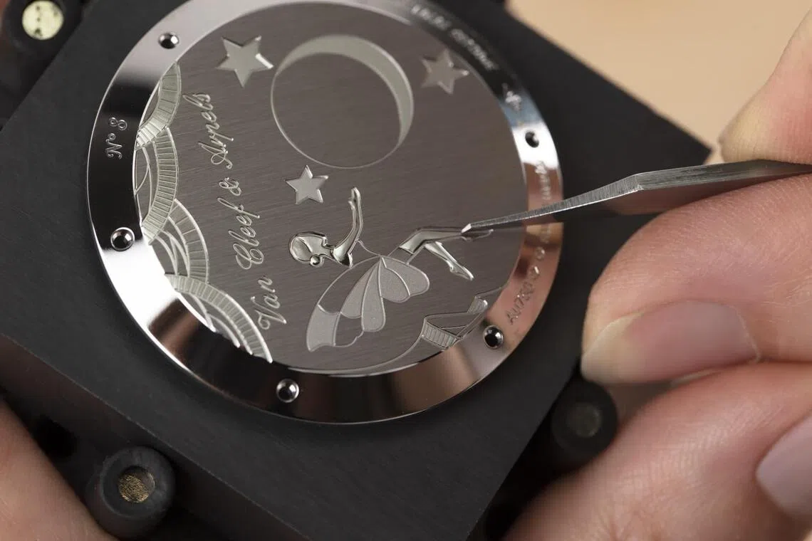 梵克雅宝“腕上芭蕾”，代表制表工艺极致。（梵克雅宝提供）