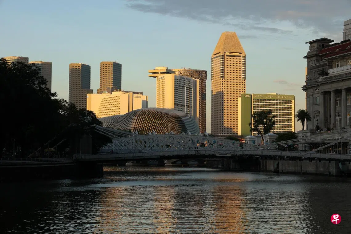 经济师大幅上调今年经济增长预测从2.4%调至4.1% | 联合早报