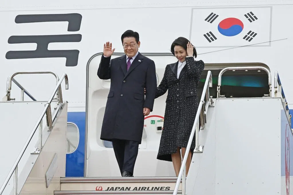 李在明抵达日本 下午会晤高市早苗