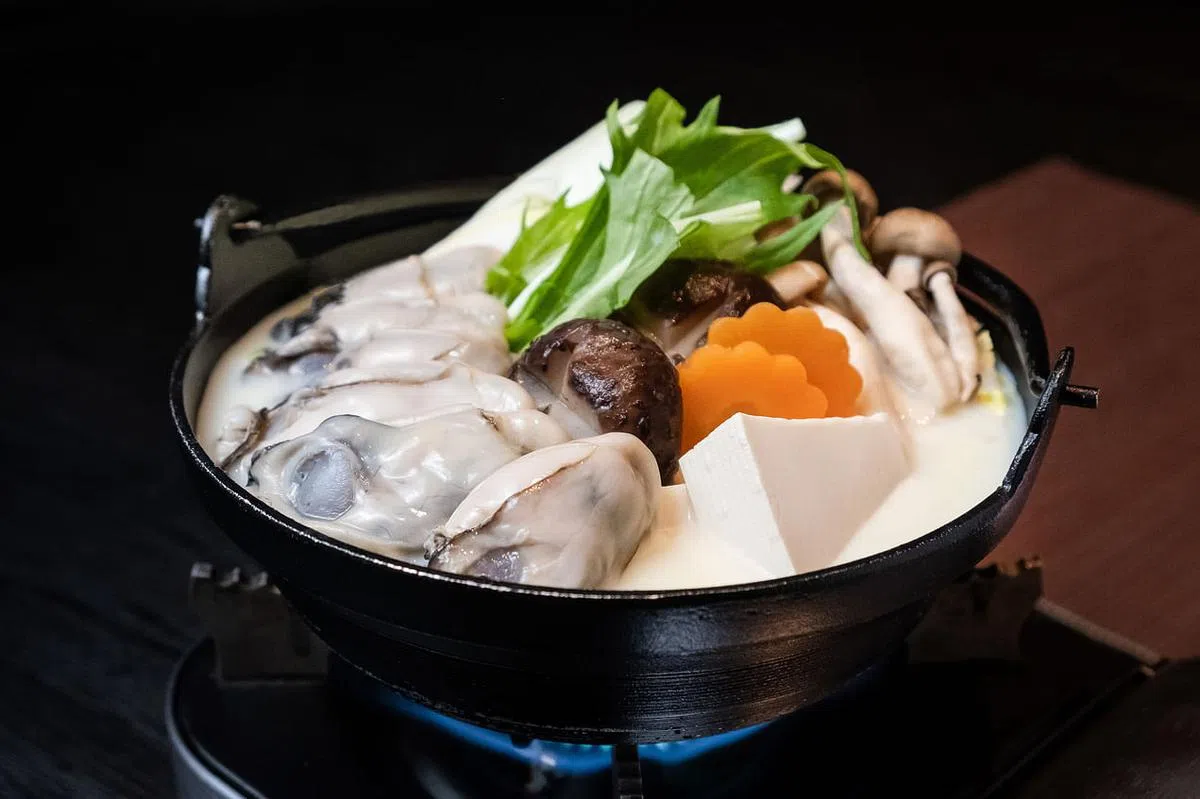 千两的鲜甜豆乳锅Kaki Soy Nabe。（餐馆提供照片）