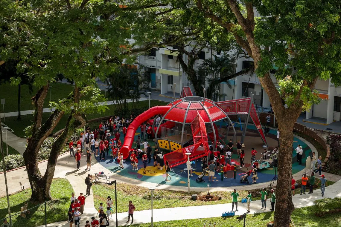 新的溪蟹游乐场取代了大巴窑N1公园内的原有游乐场，成为继龙头游乐场之后的大巴窑新地标。（叶振忠摄）