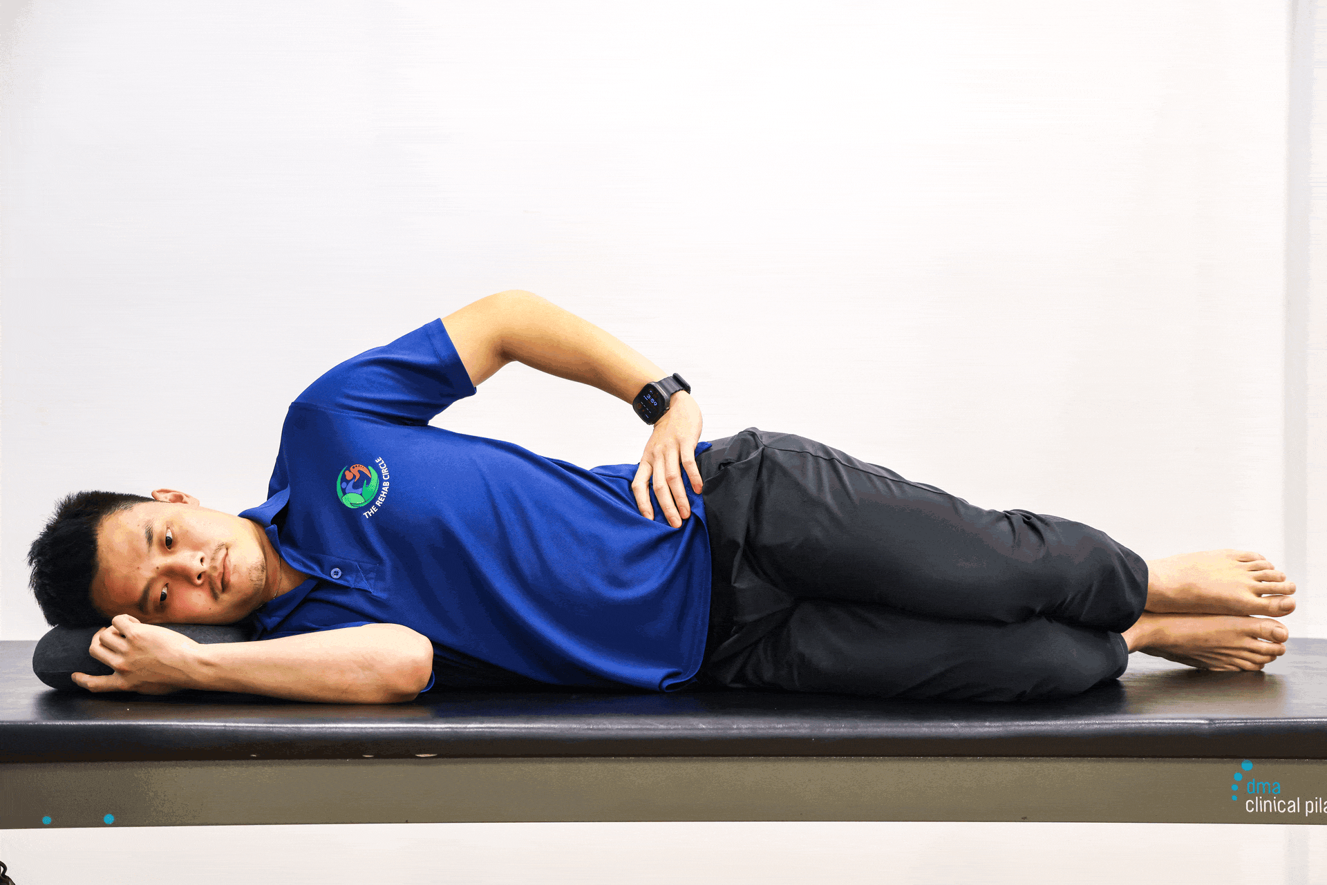 蚌式开合，简单说即模仿蛤蜊的开合动作。（陈斌勤摄）