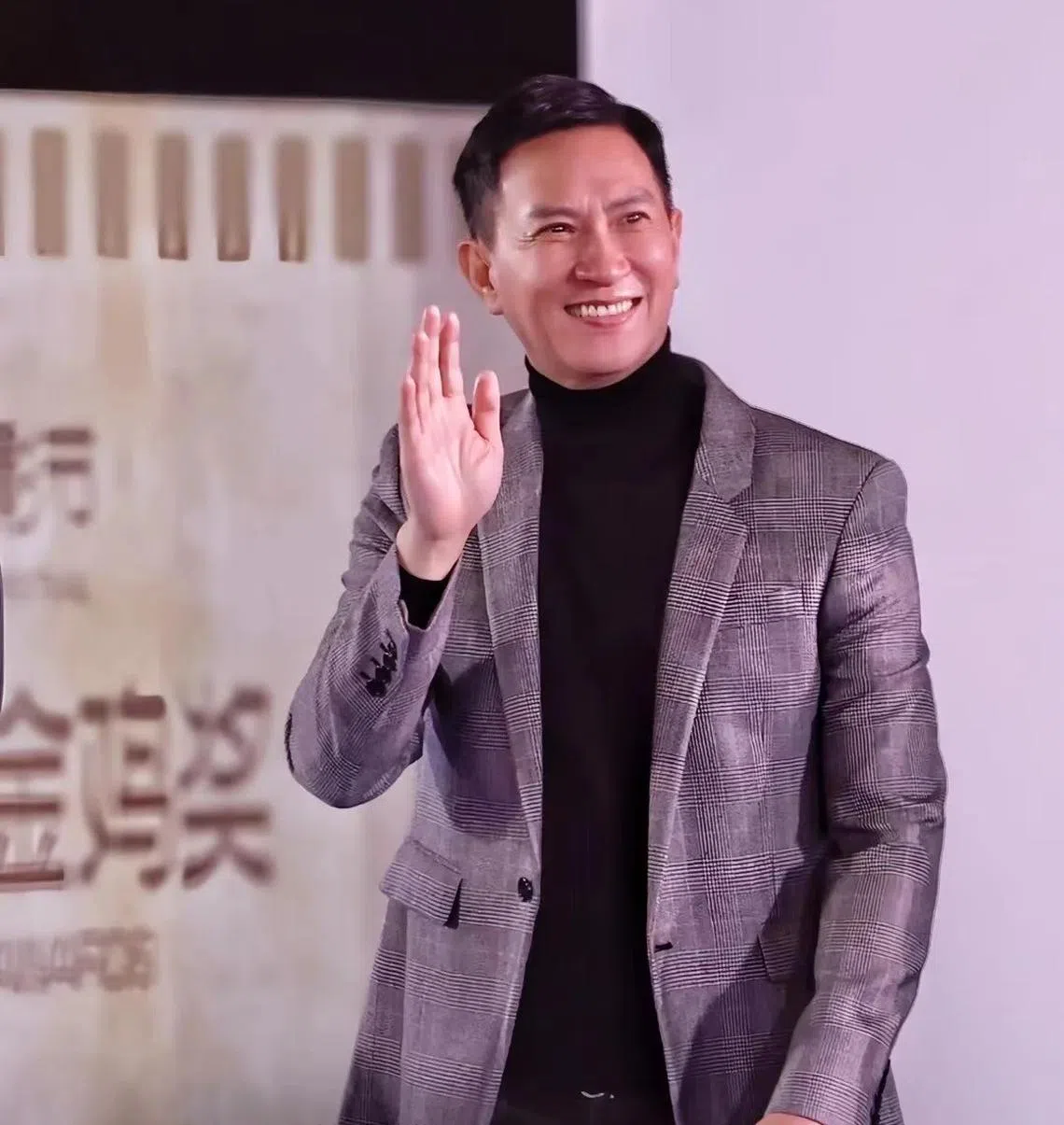 张家辉认为演员只须把戏演好，无须多想其他事。（互联网）