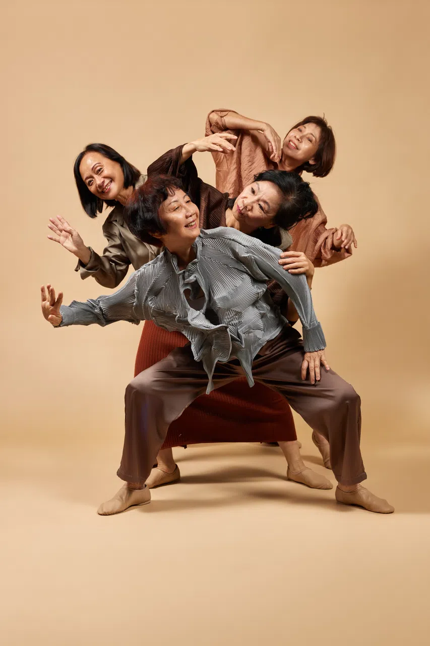 《与我共舞》所探讨人到晚年，应该如何保持活跃、不失活力；以及友谊在生命中的意义。（滨海艺术中心提供，Crispian Chan摄）