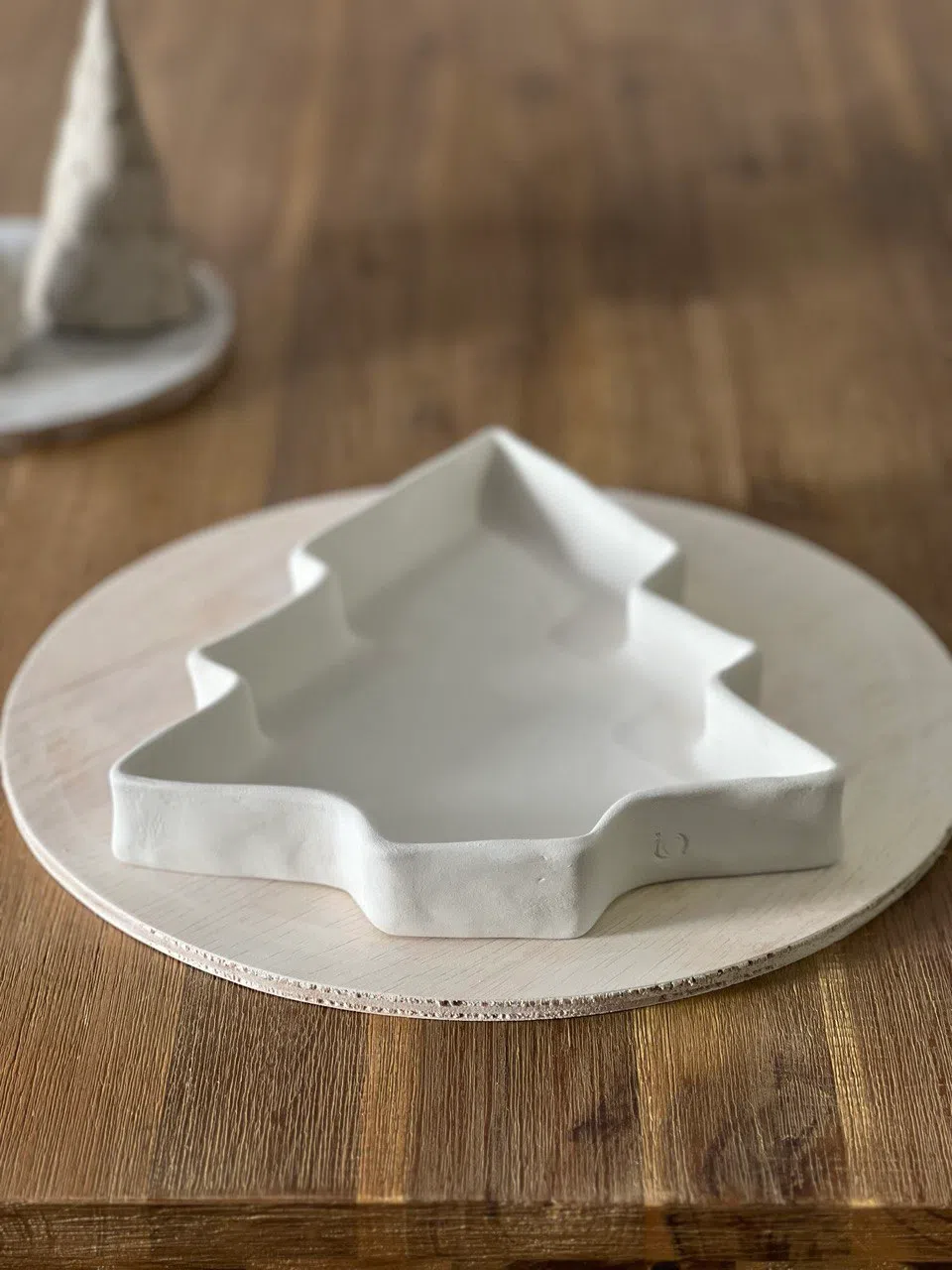 Snail手工陶艺坊的圣诞树造型餐具。（Snail Handmade Ceramics提供）
