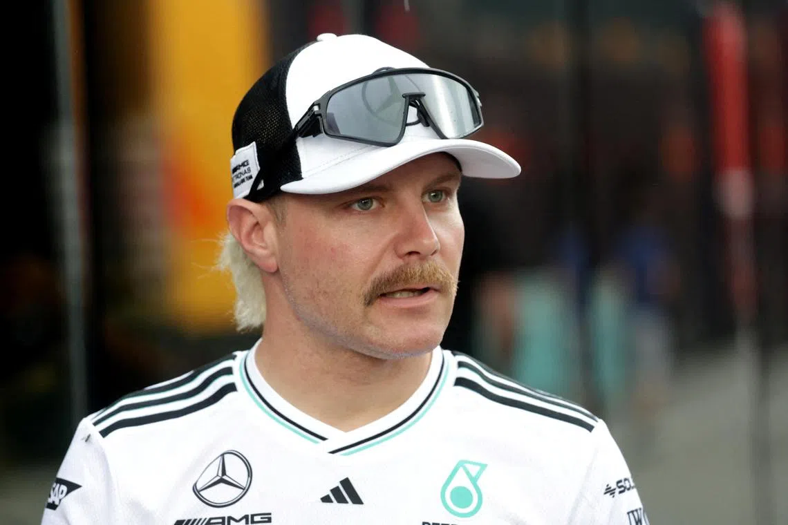 回到马赛地担任后备车手前，芬兰车手博塔斯（图）曾在索伯车队和中国车手周冠宇搭档，后者此前也是凯迪拉克车队的车手热门人选，但目前还须等待机会。（路透社档案照片）