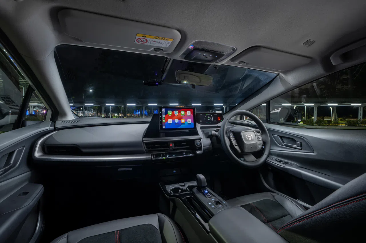 普锐斯内饰采用新家族设计风格，简约利落。（车商提供）