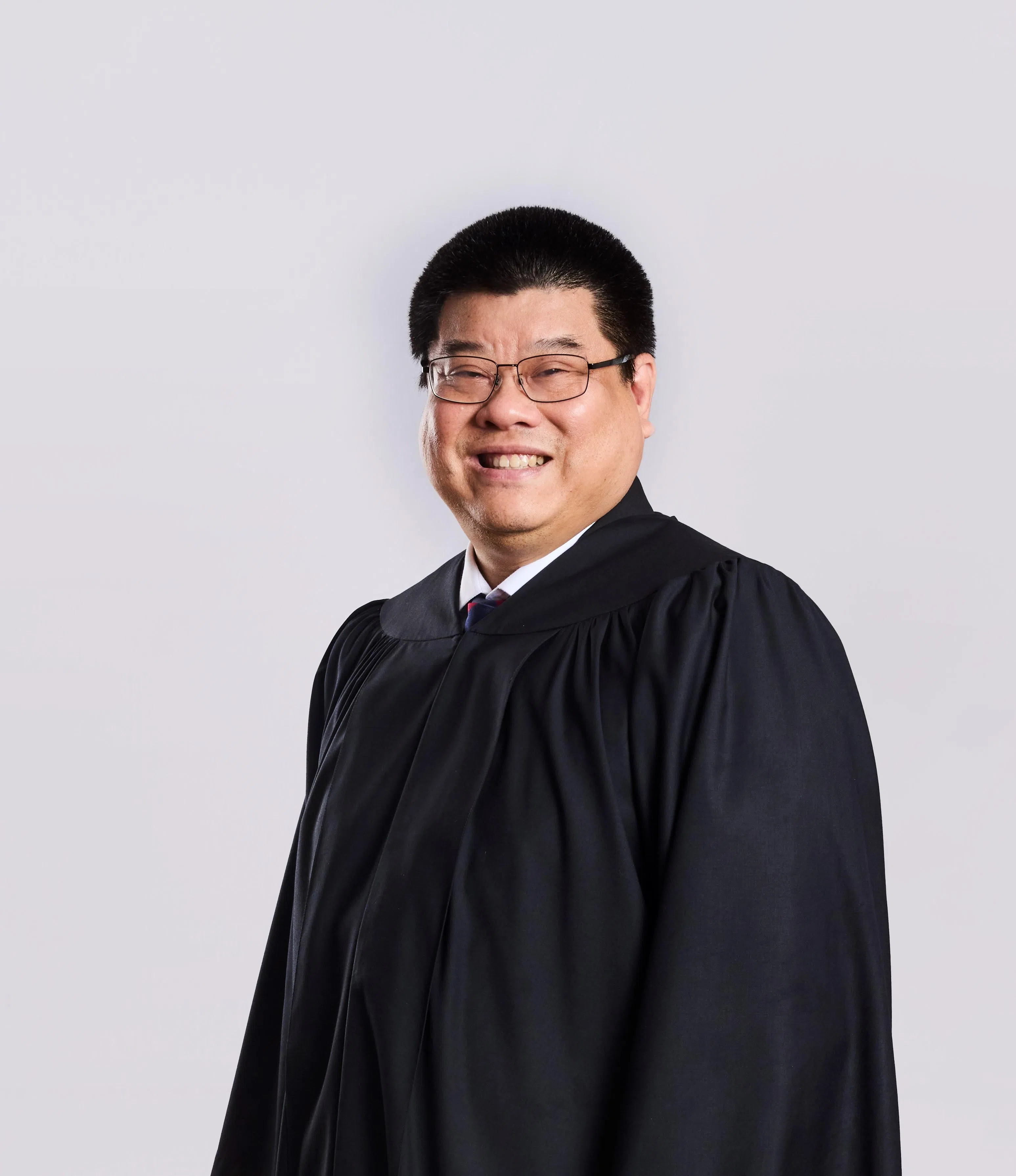 司法委员黄律恺受委为高庭法官，他一直被誉为本区域能源、基础建设和建筑领域的顶尖执业者。（新加坡法院提供）