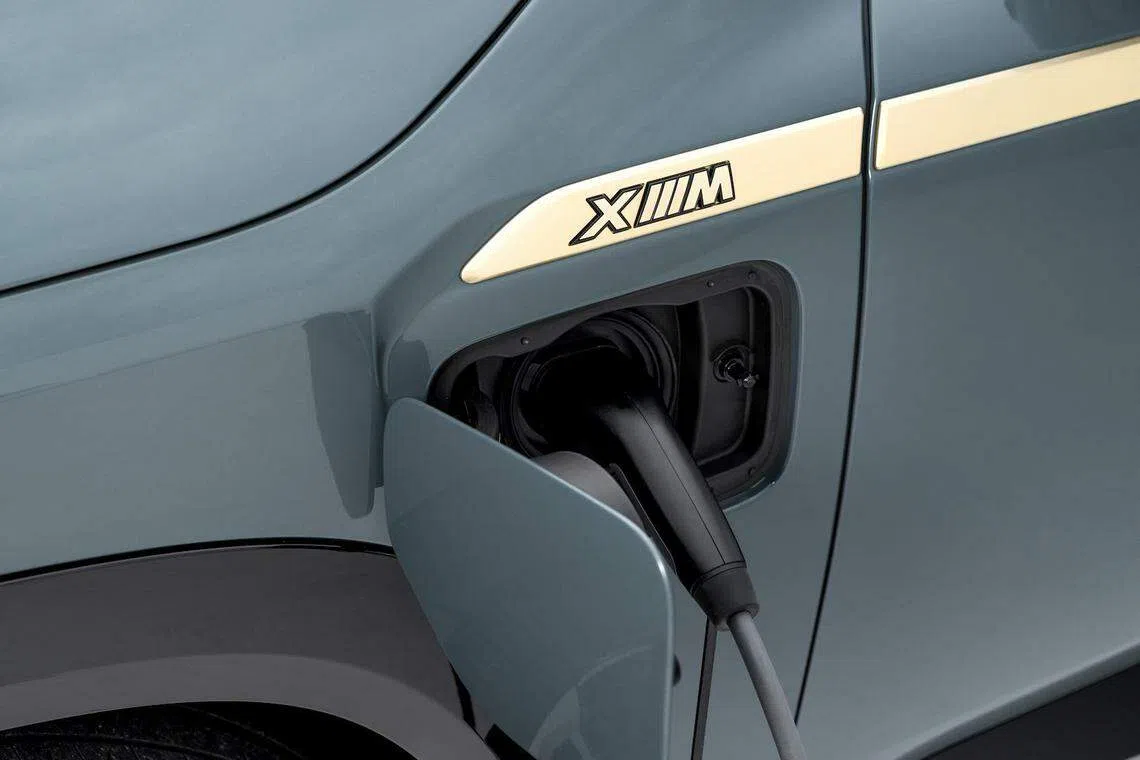 宝马在XM已相当强悍的动力上，加入插电式混合动力系统。（车商提供）