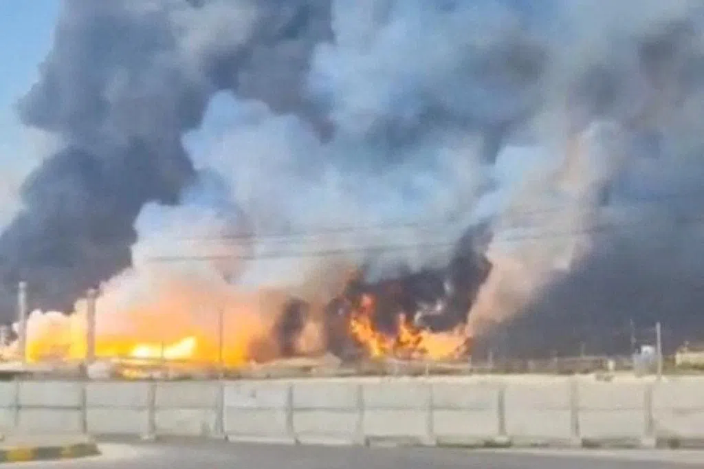 回应特朗普最后通牒 伊朗威胁打击中东关键基础设施