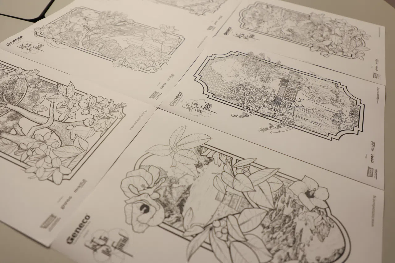 Grovve中心负责人将陈熙六幅画作印出来，供大家自行填上色彩，为活动增添互动元素。（陈心媛摄）