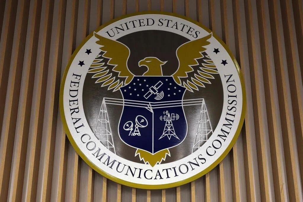 美国联邦通信委员会（FCC）3月23日以威胁国家安全为由，下令禁止进口由外国生产的新型号的无线路由器。虽然委员会表明进口商仍可申请豁免，但由于无线路由器多数在美国以外生产，新政策预计将对现有市场造成冲击。