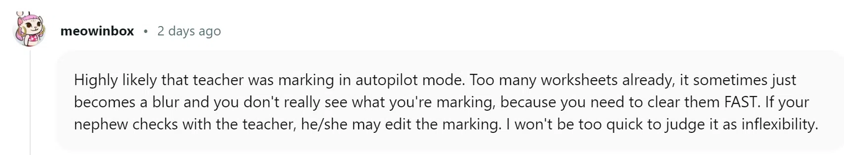 署名meowinbox的网友猜测，数学老师批改太多作业本犯晕了。（取自Reddit）
