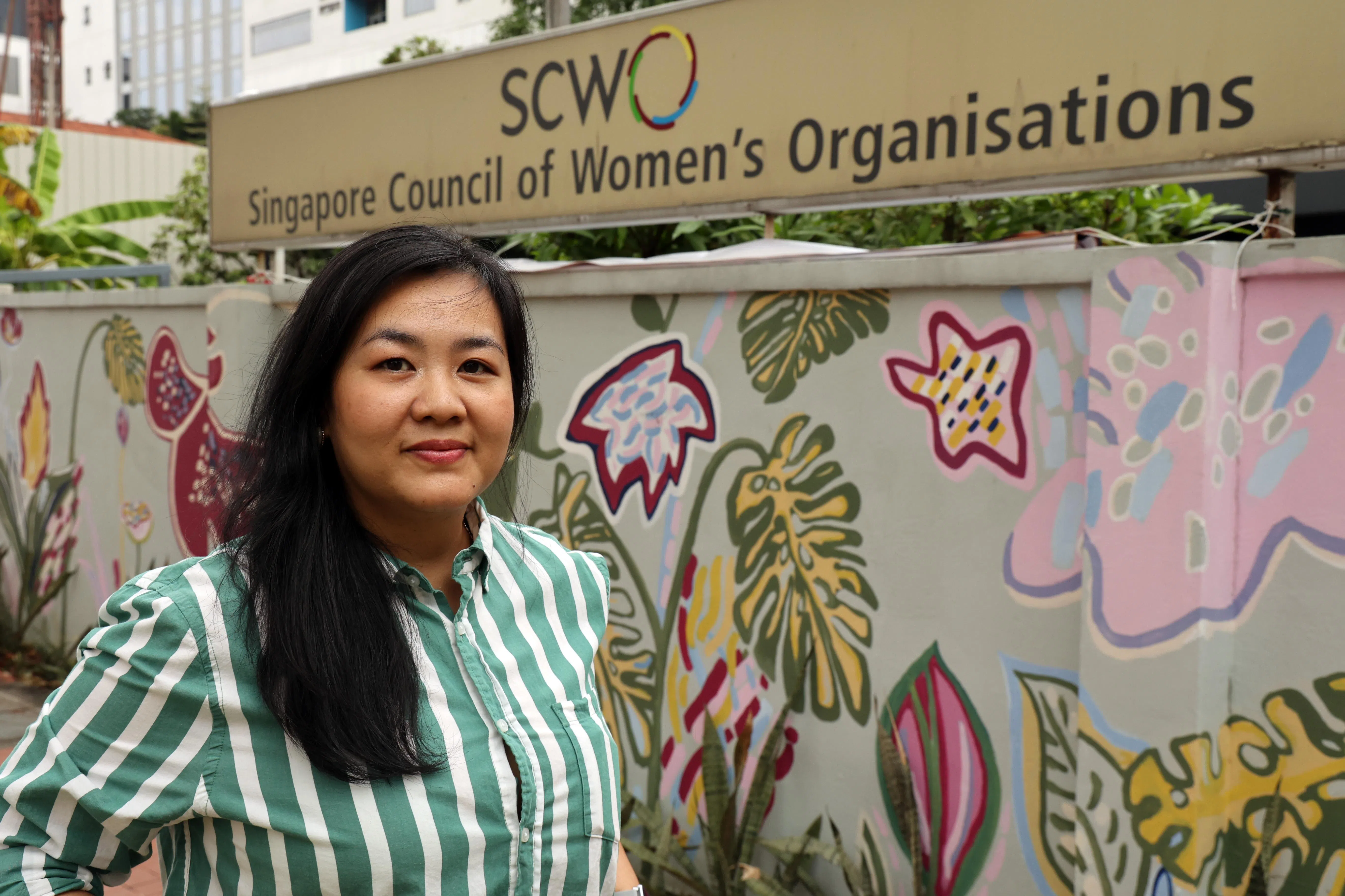 峇尤曾经以为自己孤立无援，直到接触了新加坡妇女组织协会（SCWO）。（邝启聪摄）