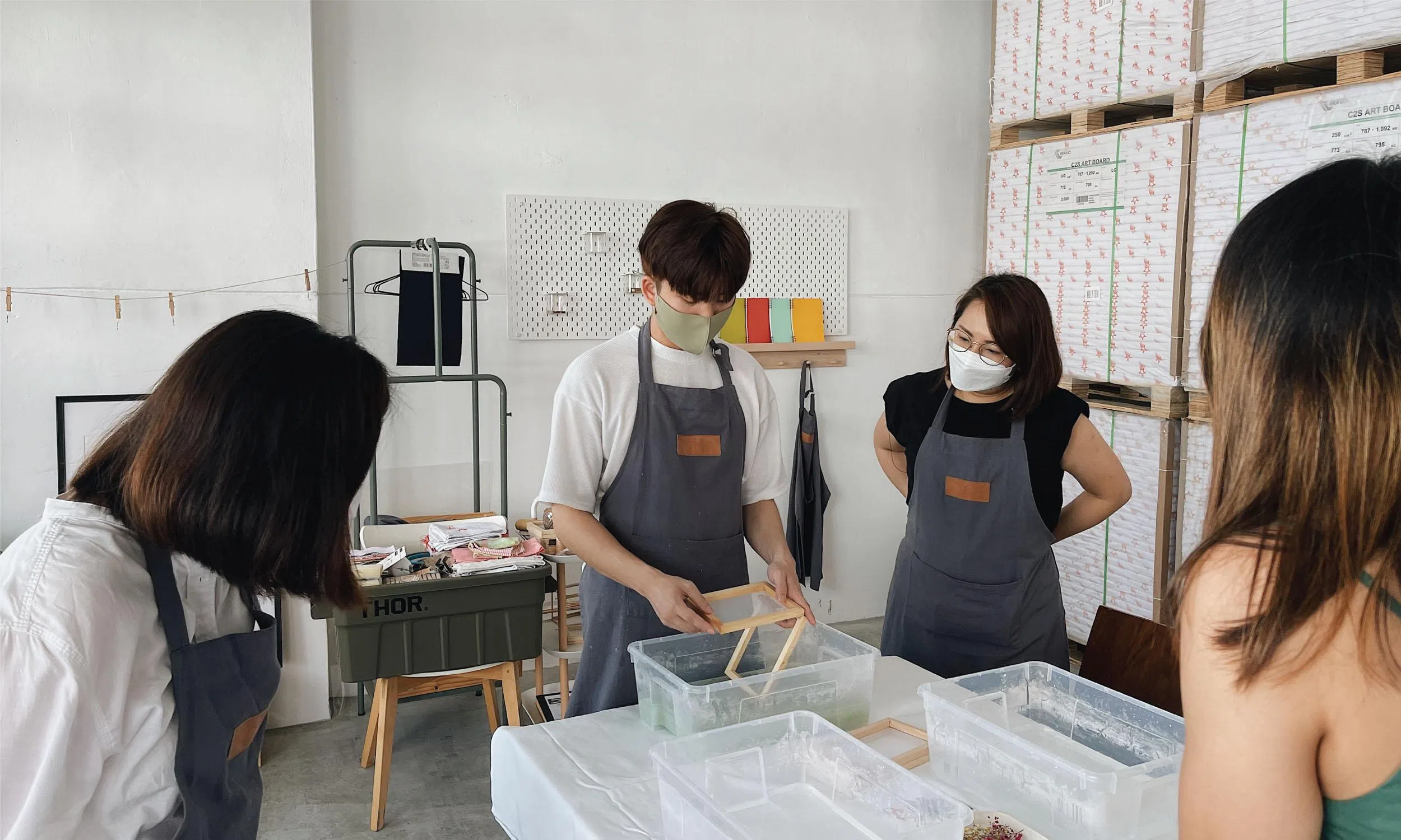 Print N Matters的再生纸工作坊每堂课约一小时，人数一般不超过四人。（Print N Matters提供）